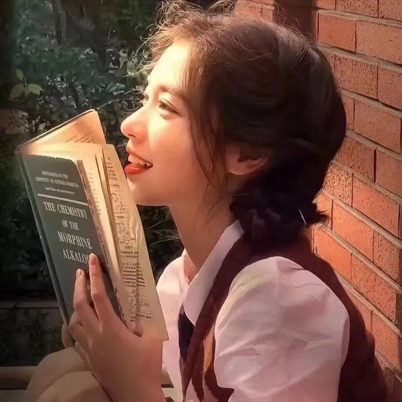 国产精品深宫侍女《宫灯微光》全集 - 侍女微光暖心
